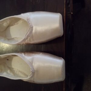 Elegant Cream Ballet Shoes